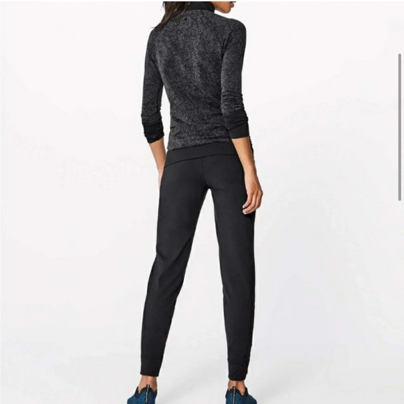Lululemon size 6 to 8 estimated no size dot- see measurement photos rest less​ - Picture 5 of 12